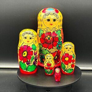 Vintage Russian Matryoshka Handmade Wooden Nesting Dolls Set Of 5